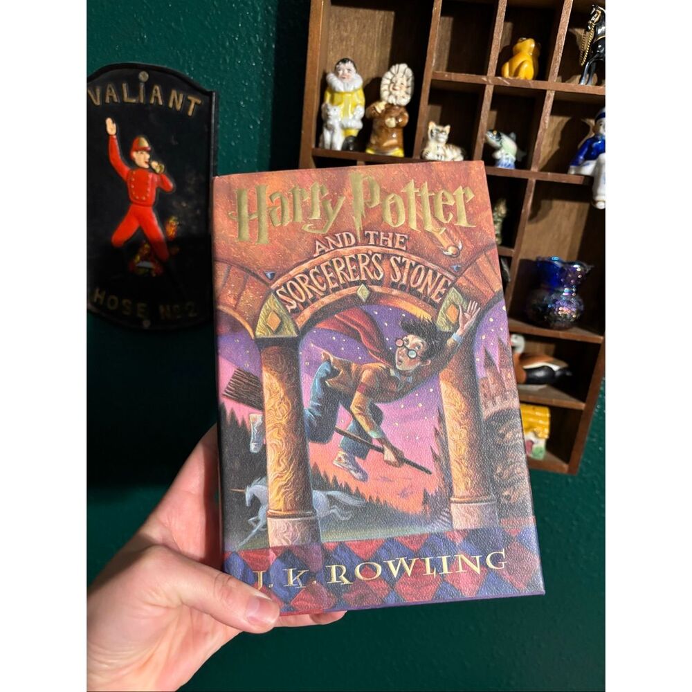 Harry Potter and the Sorcerer's Stone J.K. Rowling (1998, HCDJ) FIRST Print BCE